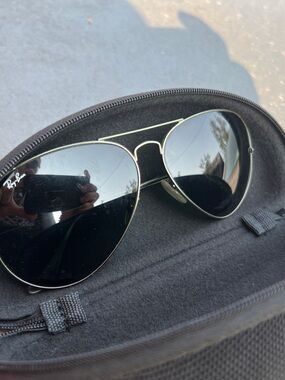Ray-Ban Men's Black Aviator Sunglasses with Gold Frame